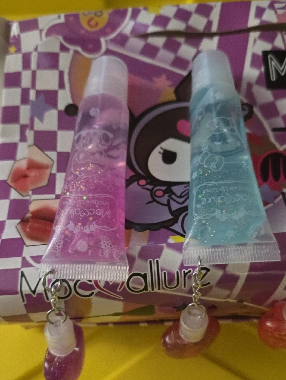 Box Of 24 Glitter 2 Piece Lip Gloss - Pink, Blue, Peach, Redresellers. By Sanrio